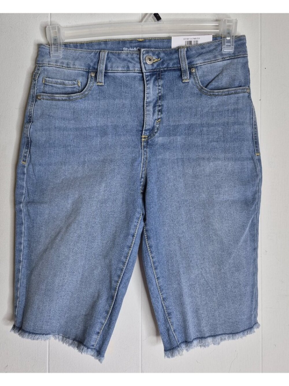 NWT Style & Co Denim Bermuda Midrise ISABEL  Shorts Women's Size 6